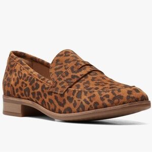 CLARKS Trish Rose Leopard Suede Penny Loafers | Slip-Ons Womens Flats size 7.5